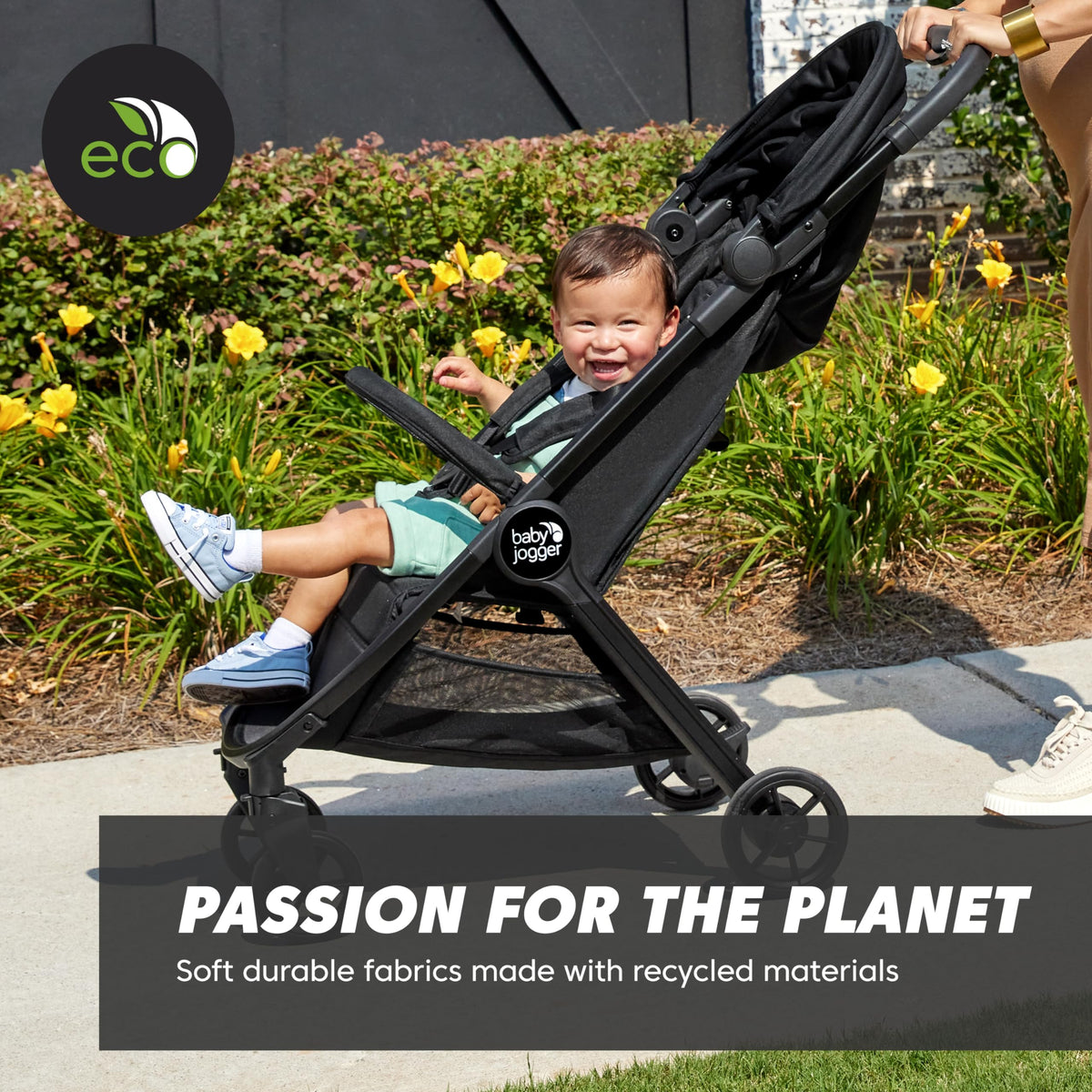 Baby Jogger City Tour 2 Travel Stroller | Ultra-Lightweight, Foldable & Compact Pushchair Buggy | Pitch Black